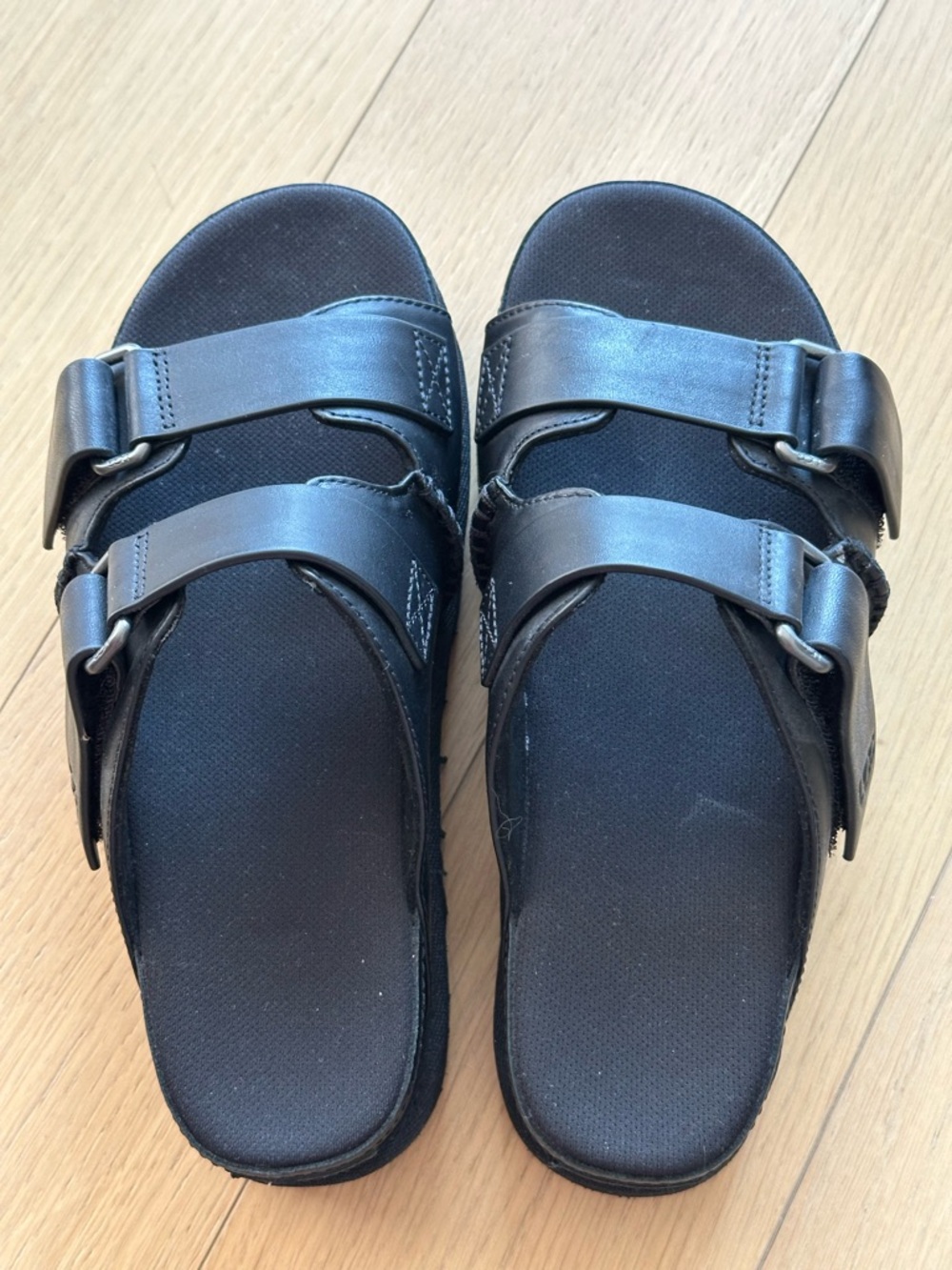UGG Goldenstar Hi Slide Leather Platform Sandals - Picture 5 of 9
